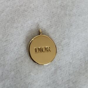 Dior Ja'dore NWOB Gold Tone Pendent With White Fragrance Stone 8mm